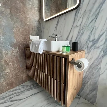 - Par La 6a Apartment