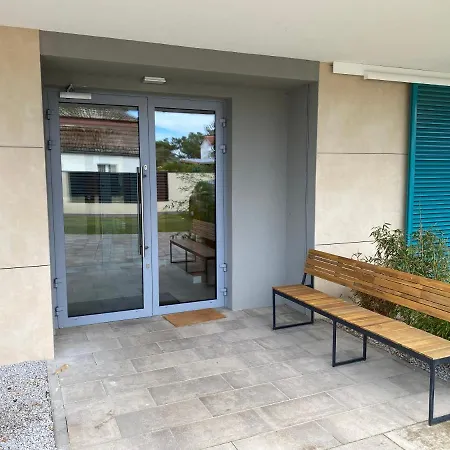 - Par La 6a Apartament