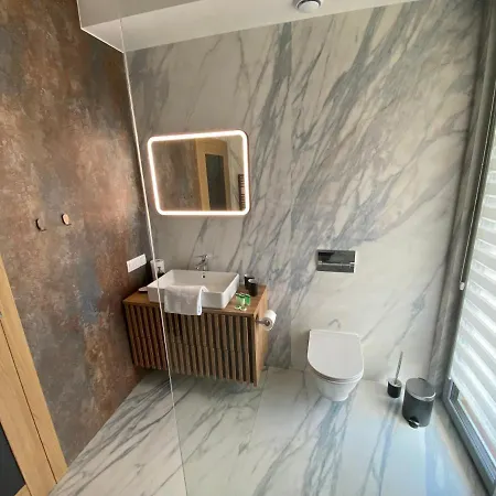 Apartament - Par La 6a *