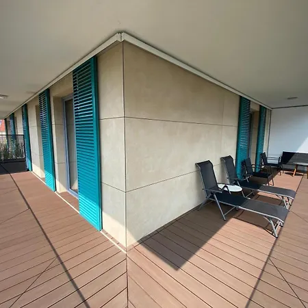 Apartament - Par La 6a