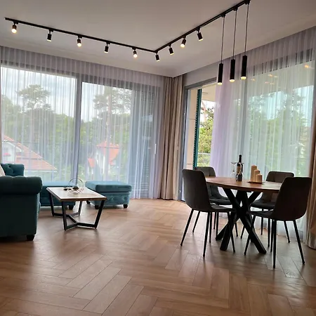 Apartament - Par La 6a